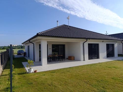 Hoone, kus villa asub