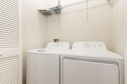Φωτογραφία από το άλμπουμ του Orlando 2BR Retreat 3 Beds Near Disney&Universal στο Ορλάντο