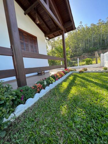 Κήπος έξω από το Pousada Jardim