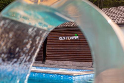 Бассейн в OASIS Hotel NEW 2025 или поблизости