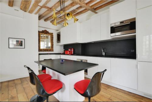 Luxury apartment in prestigious Le Marais - Top Location