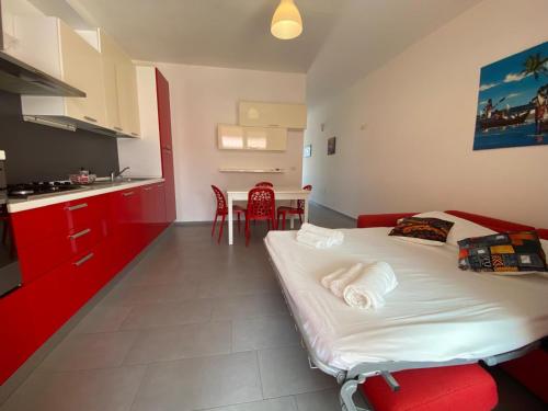 Η κουζίνα ή μικρή κουζίνα στο Apartments Di Salvo