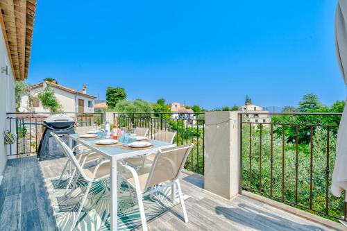 Maison niçoise vue dégagée avec jacuzzi privatif