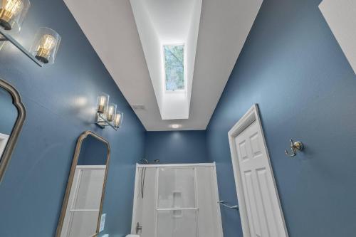 Gallery image of Serene 4BD/4BA Countryside +Hot Tub by Lake & Golf in Saint Albans