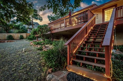 Κήπος έξω από το Sedona Quail Hollow Retreat