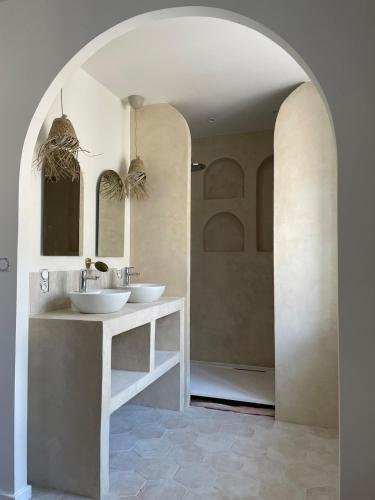 Photo de la galerie de l'établissement Maison à 2 pas du Mont-St-Michel, à Saint-Georges-de-Reintembault