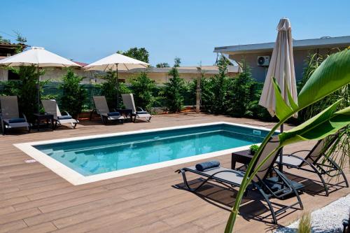 Lumina Apartment with Shared Pool