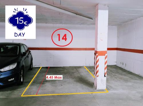 El Faro Centro de Málaga con Parking 445 Max
