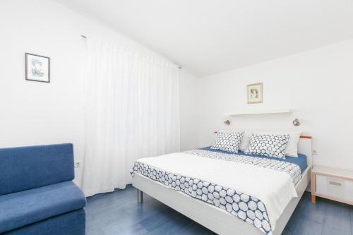 Apartments by the sea Razanj, Rogoznica - 12733