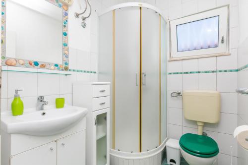Apartment Razanj 12733b