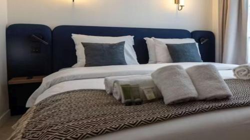 Ένα ή περισσότερα κρεβάτια σε δωμάτιο στο Villa Discover in Agios Ioannis Mykonos