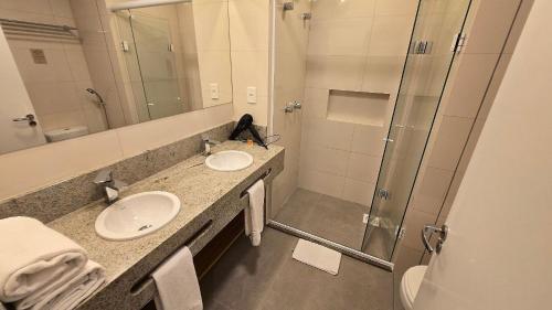 Ένα μπάνιο στο Encanto de Flat no Serra Class