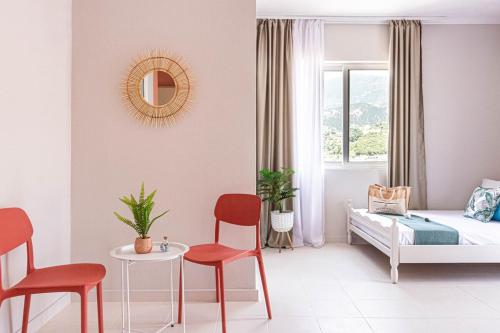 Ảnh trong thư viện ảnh của Himara City 43 - Central, Beach Access ở Himare