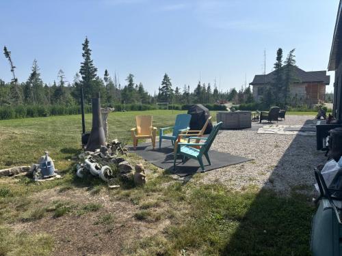 Κήπος έξω από το Simply Serenity - steps from Lake Huron