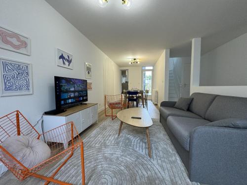 Photo de la galerie de l'établissement Modern Comfort Near Le Mans Track, au Mans