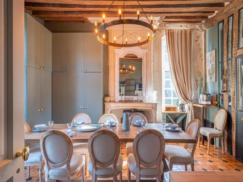 Photo de la galerie de l'établissement Luxury Manor & Spa Getaway in Sarthe, à Coulaines