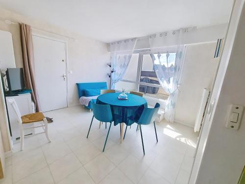Appartement 4 personnes près de la mer avec terrasse et parking - FR-1-746-34