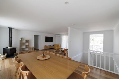 Televisyen dan/atau pusat hiburan di Ikigai Bush Retreat