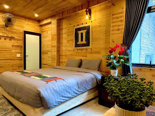 Postel nebo postele na pokoji v ubytování Muong Va Valley - Homestay, Restaurant, coffee - Tả van sapa