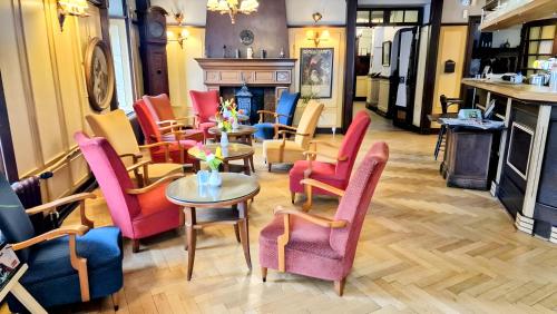 Гостиная зона в Royal Hotel-Restaurant Bonhomme