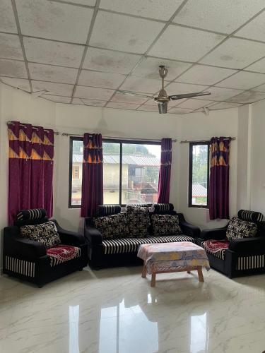 Χώρος καθιστικού στο Vamoose Nisarga Homestay