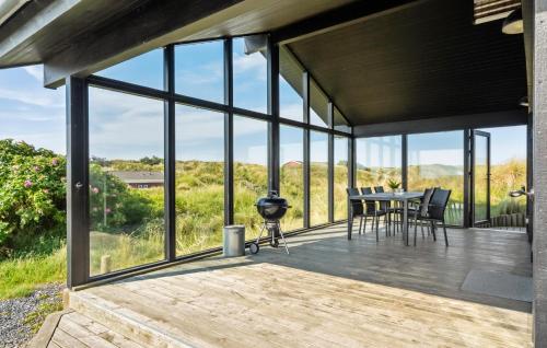 Μπαλκόνι ή βεράντα στο Lovely Home In Hvide Sande With Sauna