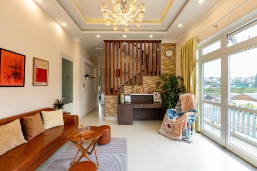 Χώρος καθιστικού στο Late December Villa