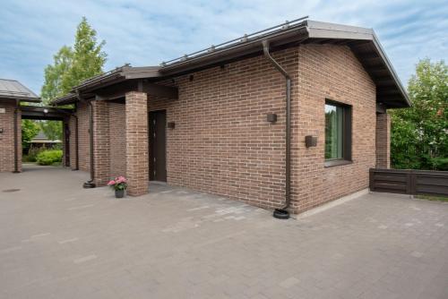 Budova, kde se vila nachází