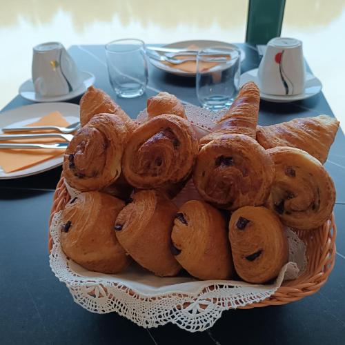 Jídlo v hotelu nebo okolí