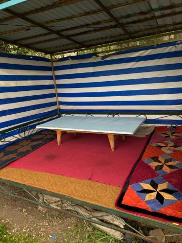Πινγκ πονγκ στο Katya's guesthouse ή εκεί κοντά