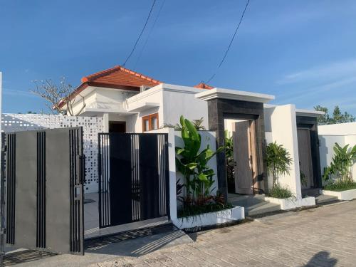 Το κτήριο όπου στεγάζεται  η βίλα