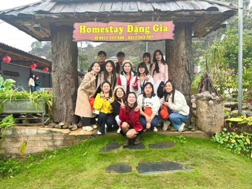 Κήπος έξω από το Homestay MỘC CHÂU ĐẶNG GIA