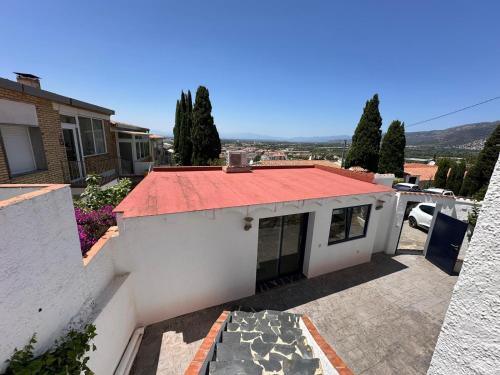 Preciosa Casa en Roses con Vistas al Pueblo y al mar AV-33