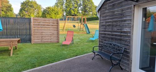 Herní místnost nebo prostor pro děti v ubytování Maisonnette Le Verger, Lac d'Orient, Nigloland.