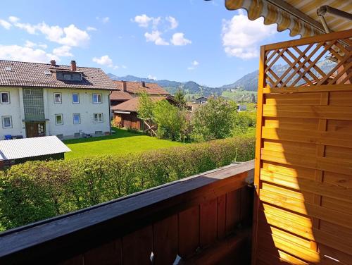 En generel udsigt til bjerge eller udsigt til bjerge taget fra lejligheden