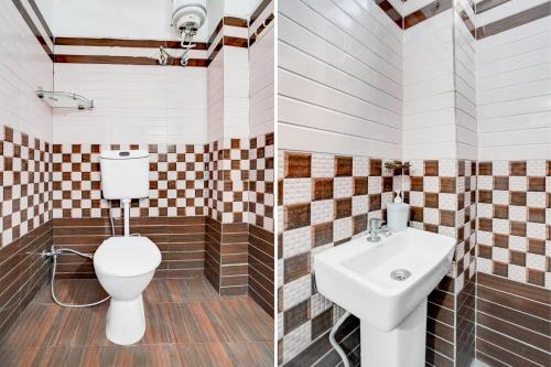 a bathroom with a toilet and a sink at Hotel O Purani Haveli in Phanda