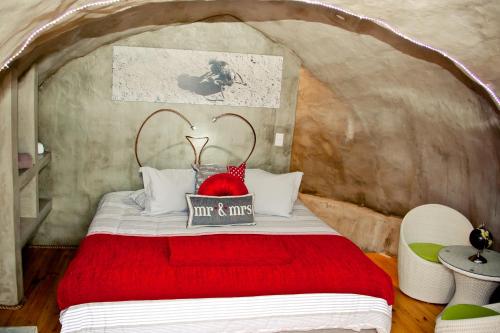 Cama o camas de una habitación en Addo Dung Beetle Guest Farm