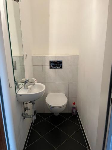 Ένα μπάνιο στο NaSa Wohnung Uerdingen