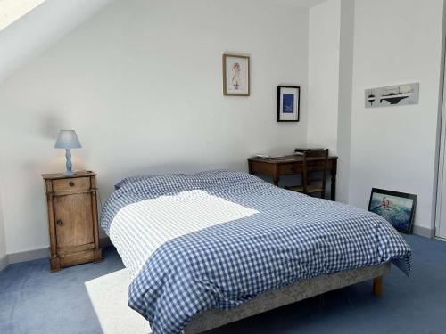 Photo de la galerie de l'établissement 113 - Maison familiale à 5 minutes de la plage., à Fréhel