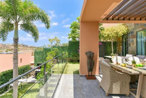 Los Lagos 31 by VillaGranCanaria