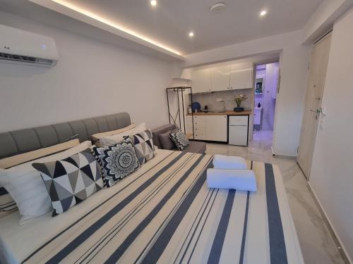 AFRODITI Studios Grigoriu Luxury Apartaments