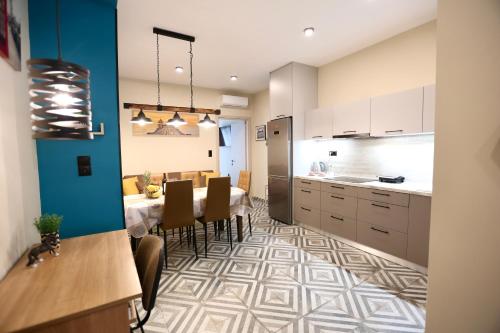 Loutraki Home