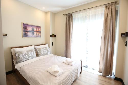 Loutraki Home