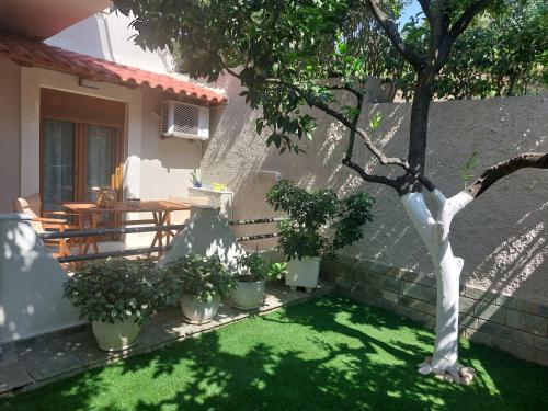 Iraklis Studios