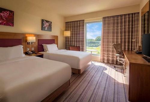 Katil atau katil-katil dalam bilik di London Luton Vale Hotel