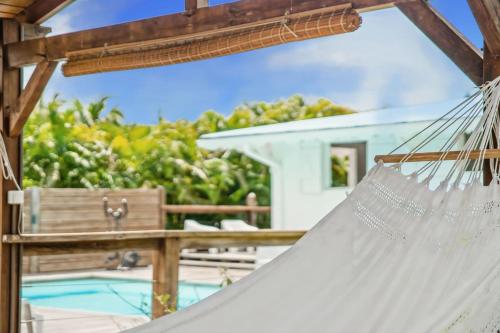 Piscina a Villa Douce o a prop