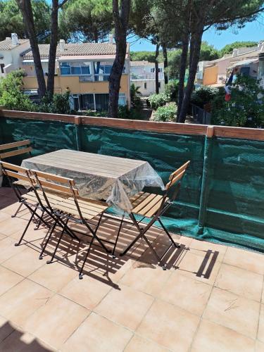 Appartement à 100m du village naturiste,tout équipé, climatisé,place parking photo 15