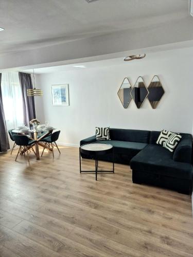 Apartment M&M-sea view & private parking
