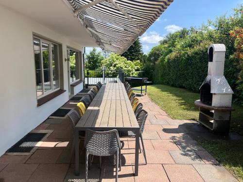 Κήπος έξω από το Ferienhaus BergZeit mit Garten, Grill, Terrasse, maximal 20 Personen