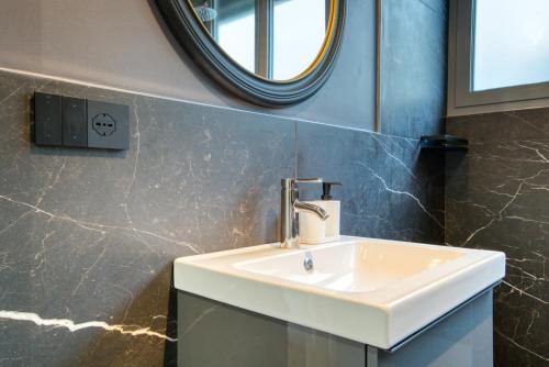 HOZYHOME Strategica soluzione in Fondazione Prada